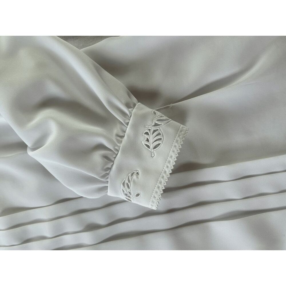 Yves St. Clair Pleated White Long Sleeve Collared Blouse, Size 14, Button Down - Picture 2 of 10